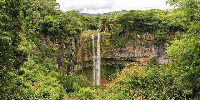 Chamarel waterfalls mauritius (1)